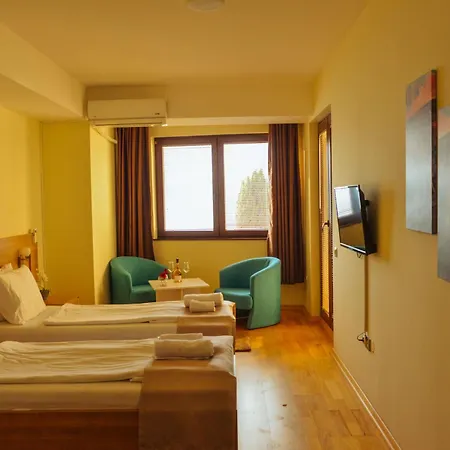 Apartament Park M *